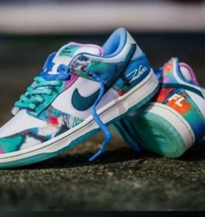 Nike Sb Dunk Low Futura Laboratories Sneakers