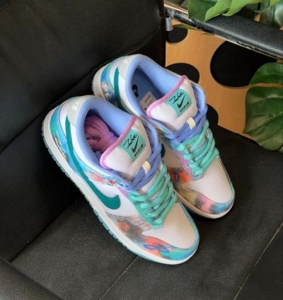 Nike Sb Dunk Low Futura Laboratories Sneakers