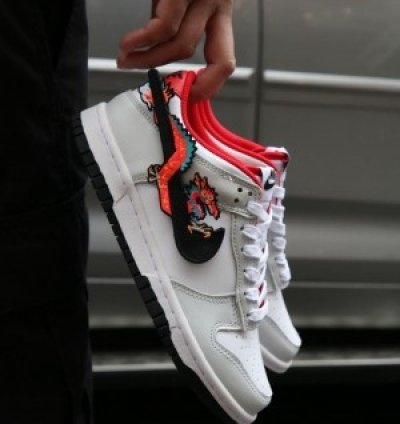 Nike Sb Dunk Low Gs Year Of The Dragon Sneakers