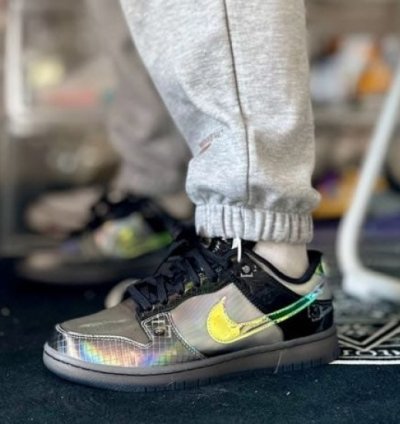 Nike Sb Dunk Low Hyper Flat Multi Colour Sneakers