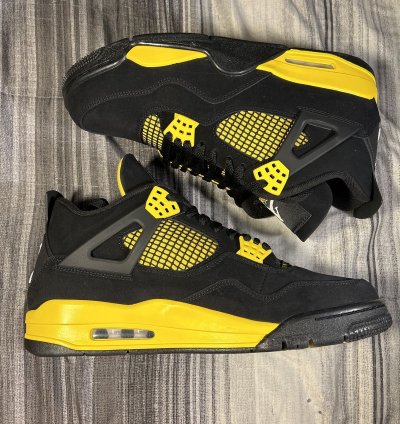 Air Jordan 4 Retro Thunder 4s