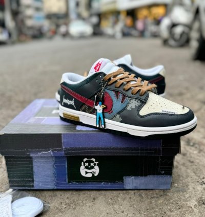 Nike Sb Dunk Low Pandaprank Sneakers