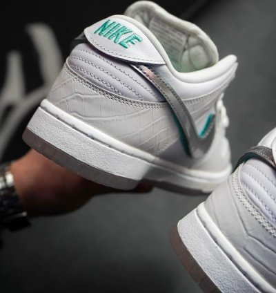 Nike Sb Dunk Low Qs White Diamond Sneakers