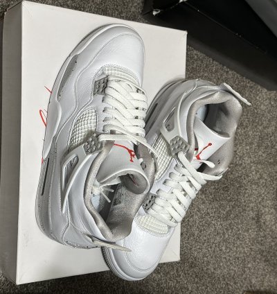 Air Jordan 4 Retro White Oreo
