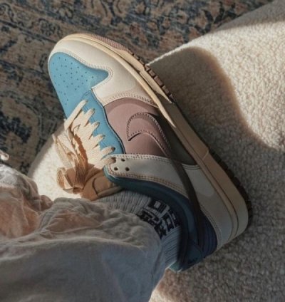 Nike Sb Dunk Low Snorlax Sneakers