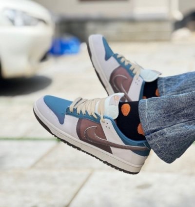 Nike Sb Dunk Low Snorlax Sneakers