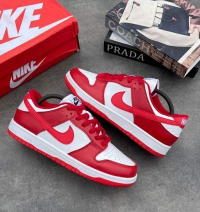Nike Sb Dunk Low Sp University Red Sneakers