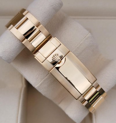 Rolex Yacht-master Ii Yellow Gold 44mm White Dial Blue Ceramic Bezel 2023 New