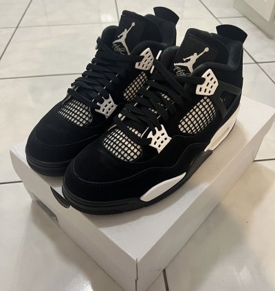 Air Jordan 4 Retro White Thunder Size 10 Brand New In Hand