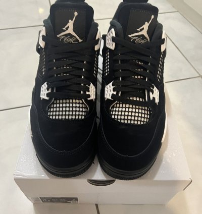 Air Jordan 4 Retro White Thunder Size 10 Brand New In Hand