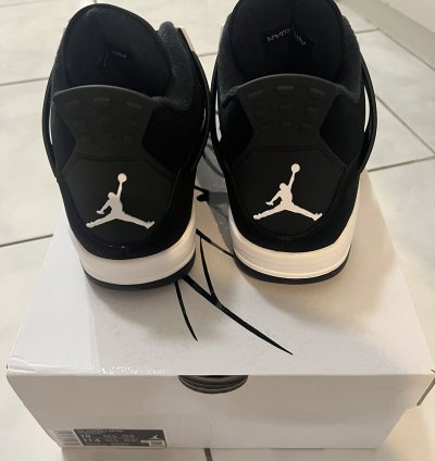 Air Jordan 4 Retro White Thunder Size 10 Brand New In Hand