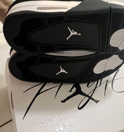 Air Jordan 4 Retro White Thunder Size 10 Brand New In Hand