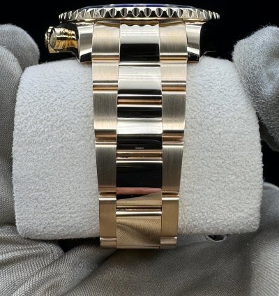 Rolex Yacht-master Ii Yellow Gold Unworn