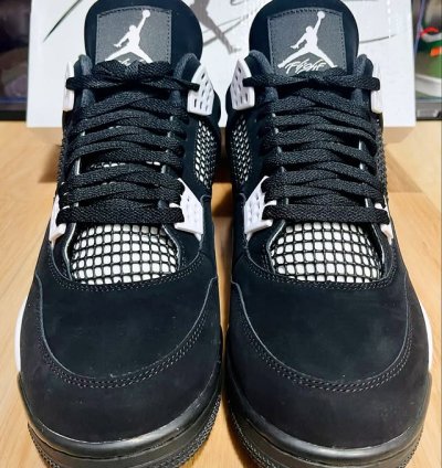 Air Jordan 4 Retro white Thunder
