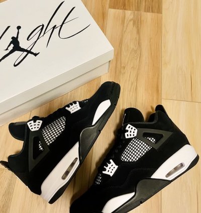 Air Jordan 4 Retro white Thunder