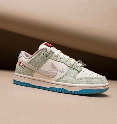 Nike Sb Dunk Year Of The Dragon Sneakers