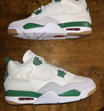 Air Jordan 4 Sb Pine Green