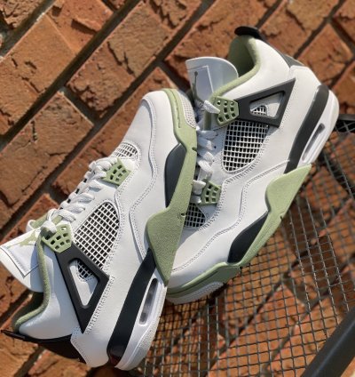 Air Jordan 4 Seafoam