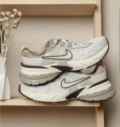 Nike V2k Run Light Orewood Brown Running Shoes