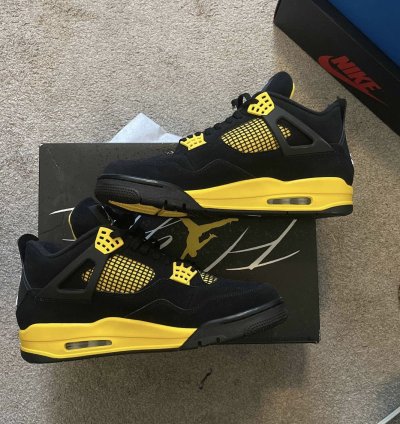 Air Jordan 4 Thunder 2023