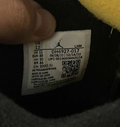 Air Jordan 4 Thunder 2023