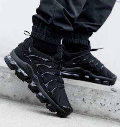 Nike Vapor Max Plus Triple Black Running Shoes