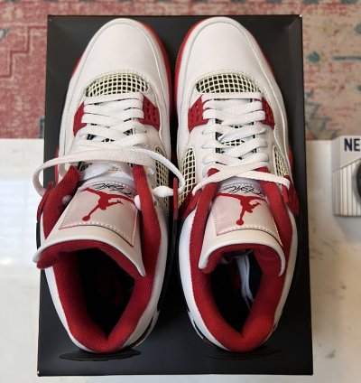 Air Jordan Fire Red 4s