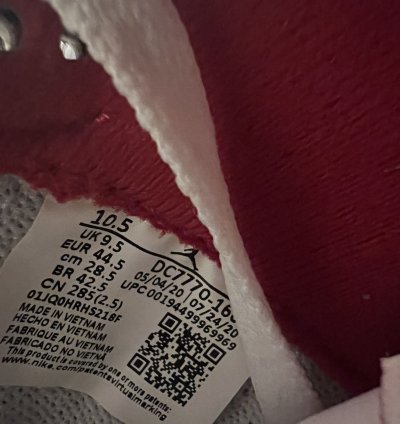 Air Jordan Fire Red 4s