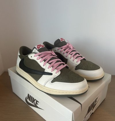 Travis Scott Air Jordan 1 Low Reverse Olive Medium Olive