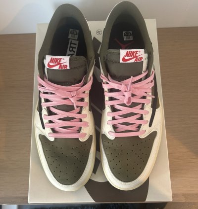 Travis Scott Air Jordan 1 Low Reverse Olive Medium Olive