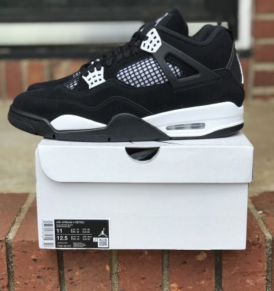 Air Jordan Retro 4 White Thunder Size 11