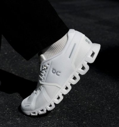 On Cloud 5 Nova White Sneakers