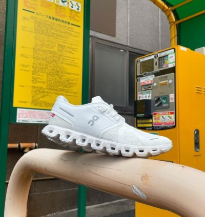 On Cloud 5 Nova White Sneakers