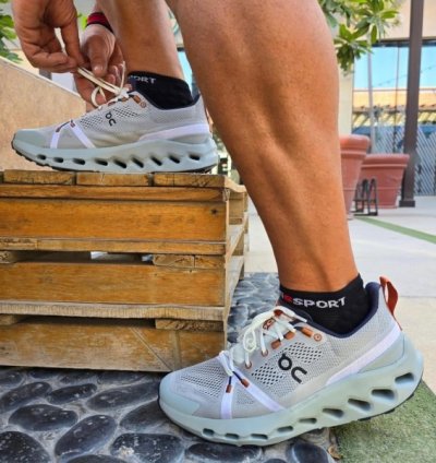 On Cloud Surfer Trail Aloe Mineral Sneakers