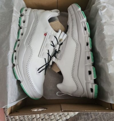 On Cloudaway Trainers White Beige Sneakers