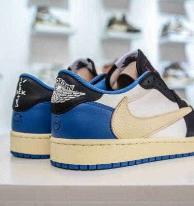 Air Jordan 1 Retro Low Og Sp Fragment X Travis Scott
