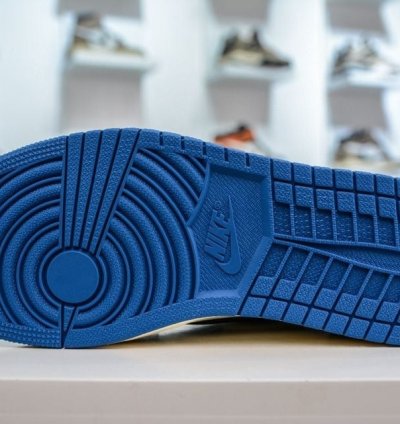 Air Jordan 1 Retro Low Og Sp Fragment X Travis Scott