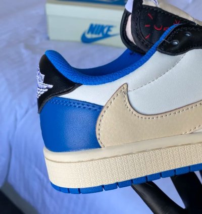 Air Jordan 1 Retro Low Og Sp Fragment X Travis Scott