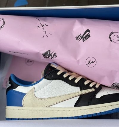 Air Jordan 1 Retro Low Og Sp Fragment X Travis Scott