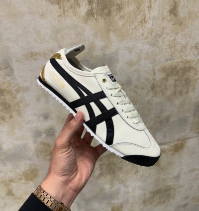 Onitsuka Tiger Maxico Black Gold Sneakers