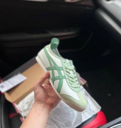 Onitsuka Tiger Mexico 66 Athletic Sneakers