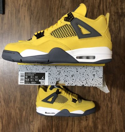 Deadstock 2021 Jordan 4 Lightning