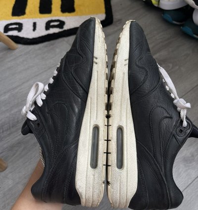 Vintage Black Leather Low Top Nike Air Max 1