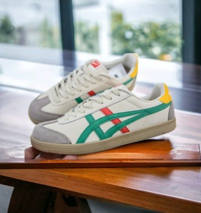Onitsuka Tiger Tokuten Beige Cream Green Sneakers