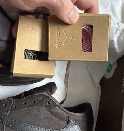 Jordan 1 Low Travis Scott Dark Mocha Velvet Brown