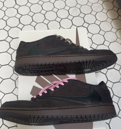Velvet Brown Travis Scott