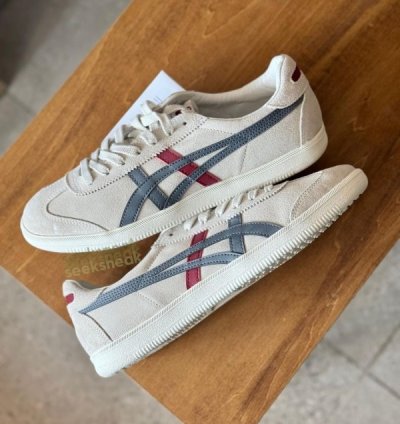 Onitsuka Tiger Tokuten Grey Red Sneakers