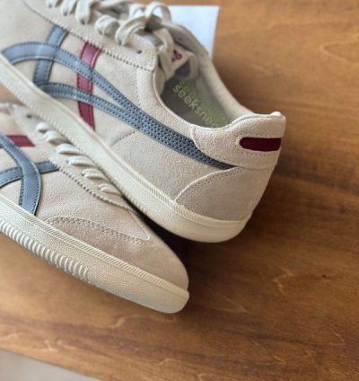 Onitsuka Tiger Tokuten Grey Red Sneakers