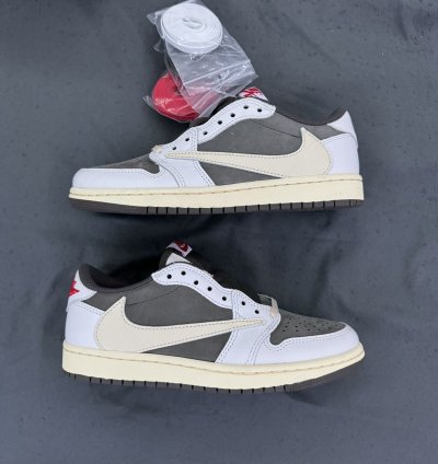 Jordan 1 Low Travis Scott Reverse Mocha