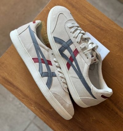 Onitsuka Tiger Tokuten Grey Red Sneakers